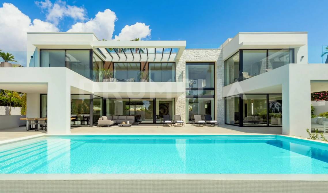 Costa del Sol Luxury House for Sale: Your Dream Home Awaits